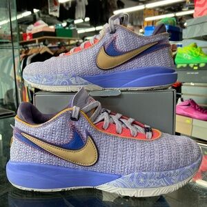 Nike LeBron 20 Violet Frost Size 7.5